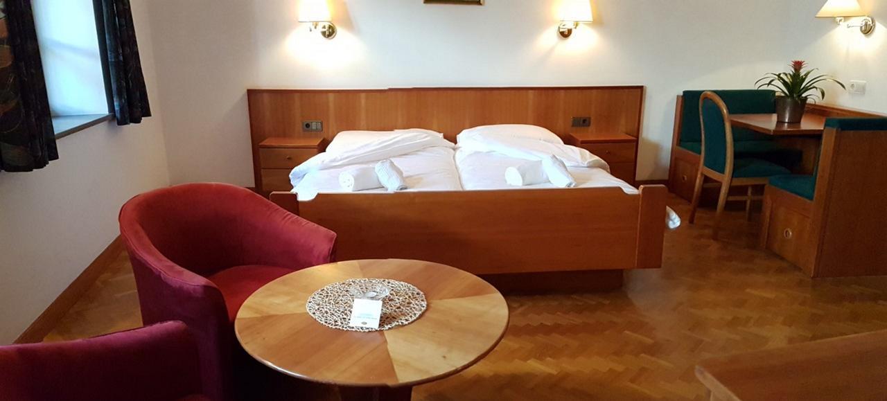Weisses Roessl Bed and Breakfast Appiano Sulla Strada Del Vino Εξωτερικό φωτογραφία